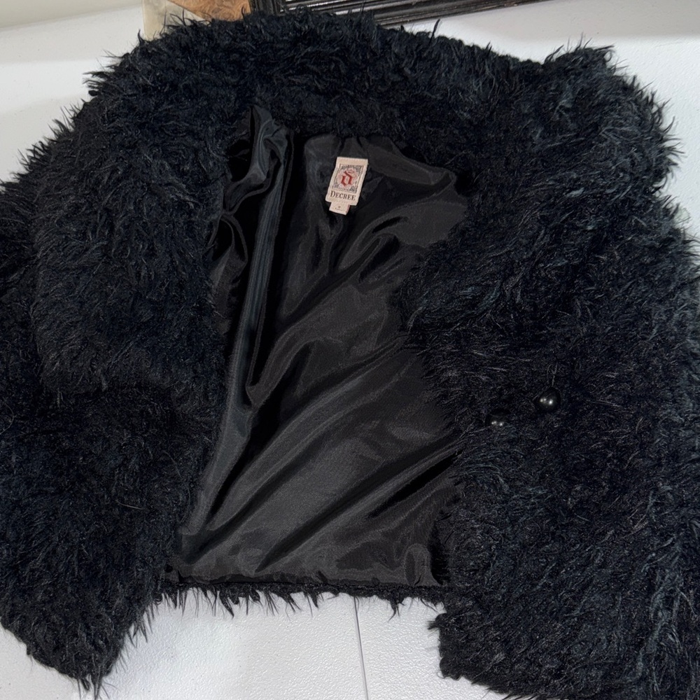 Black cropped fur jacket Small